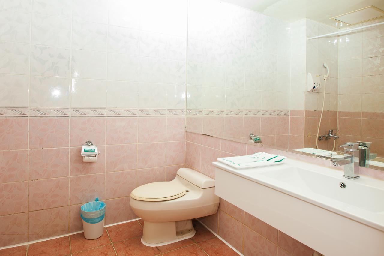 Lakeside Resort Nantou Bagian luar foto